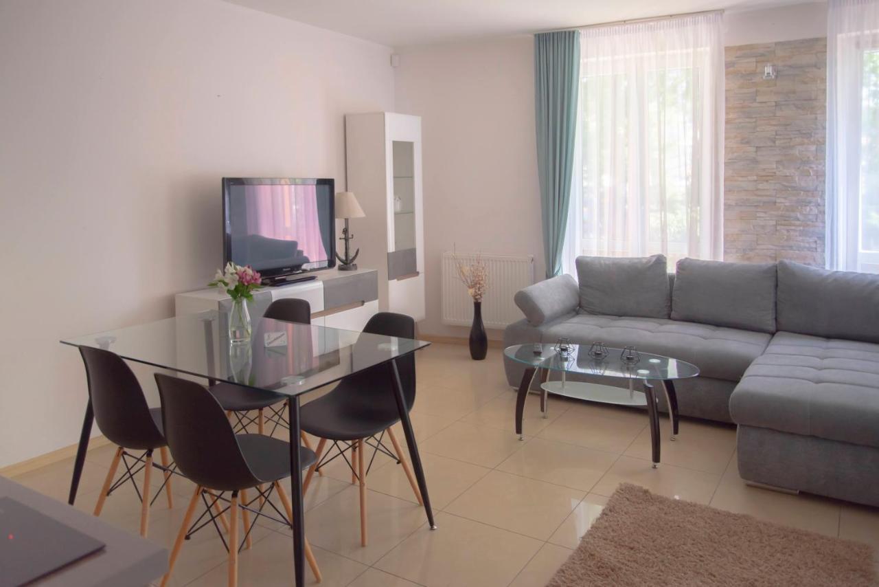 Apartamenty Kornel Pobierowo Bagian luar foto